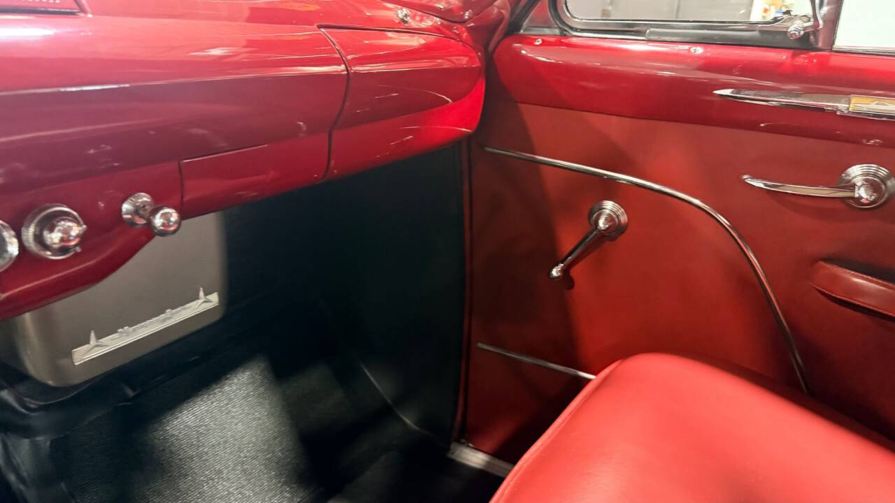 1949 Ford Custom 16