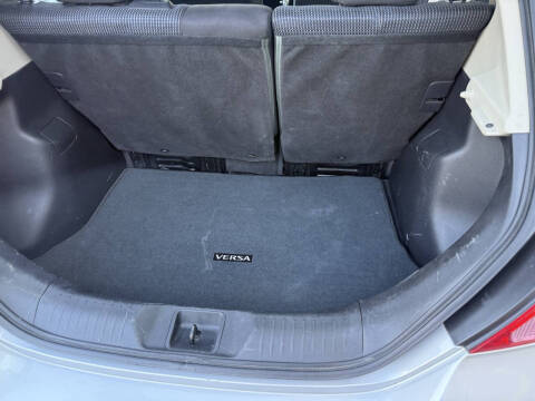 2012 Nissan Versa 1.8 S