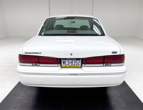 1997 Ford Crown Victoria LX