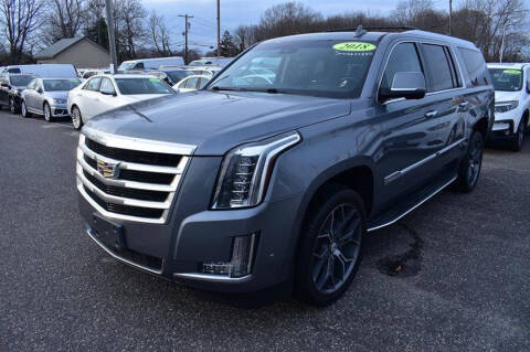 2018 Cadillac Escalade ESV Luxury