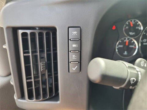 2025 Chevrolet Express 2500