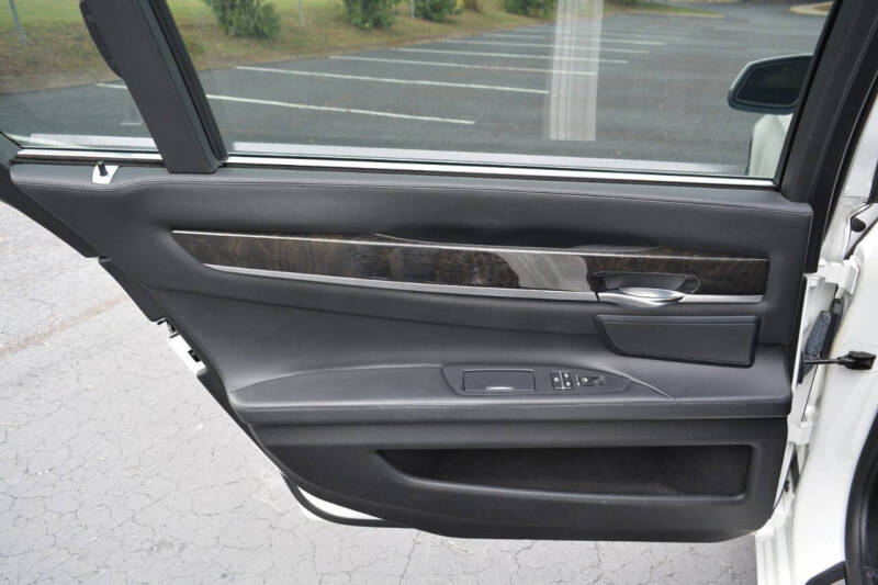 2012 BMW 7 Series 740Li