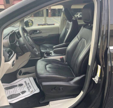 2022 Chrysler Pacifica Touring L