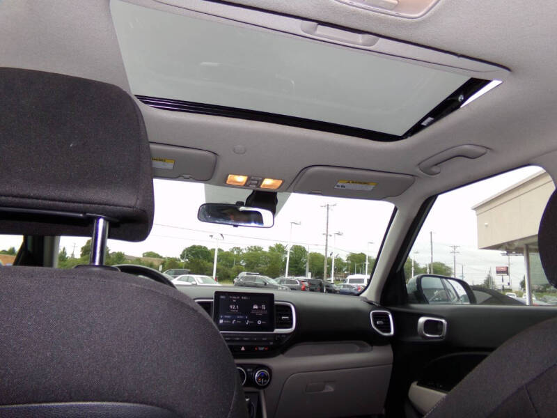 2025 Hyundai Venue SEL