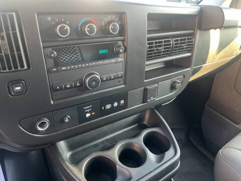 2017 Chevrolet Express 2500