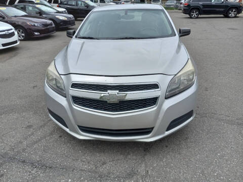 2013 Chevrolet Malibu for sale at A&Q Auto Sales & Repair in Westland MI