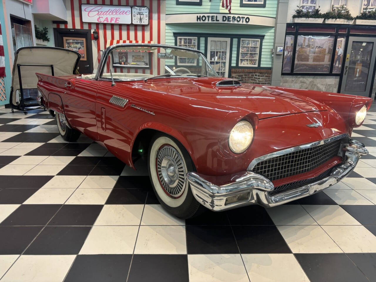 1957 Ford Thunderbird 2