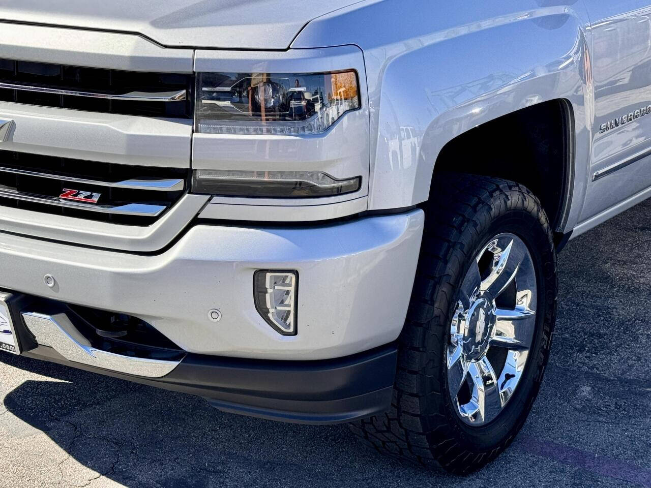 2018 Chevrolet Silverado 1500 for sale at Best Buy Motors in Signal Hill, CA