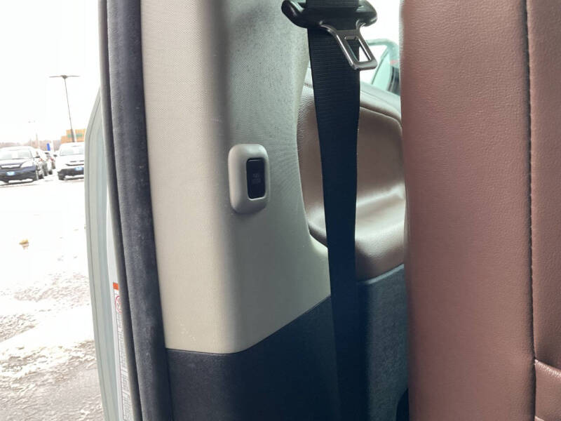 2017 Toyota Sienna Limited Premium 7-Passenger