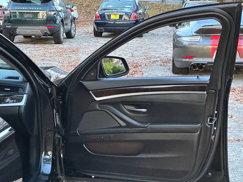 2011 BMW 5 Series 550i xDrive