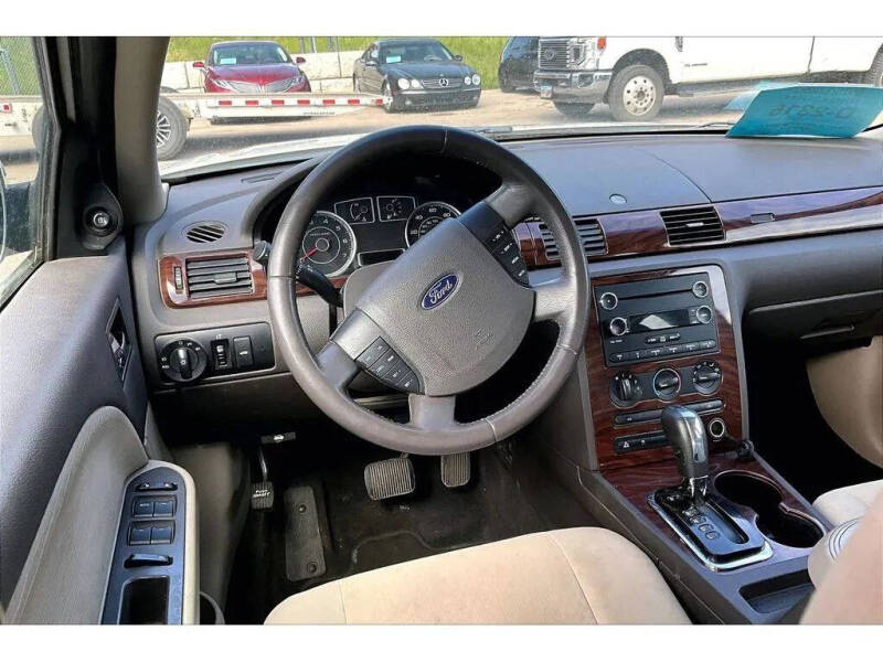 2009 Ford Taurus SE
