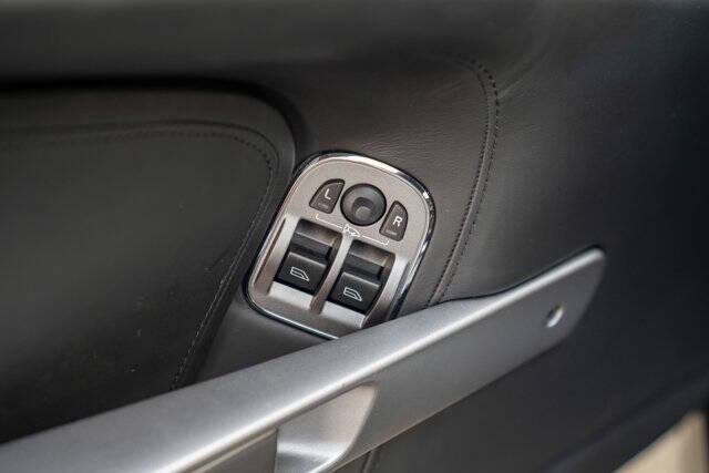 2010 Aston Martin DB9 22