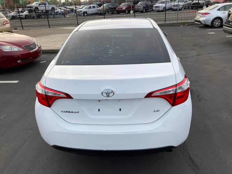 2016 Toyota Corolla LE