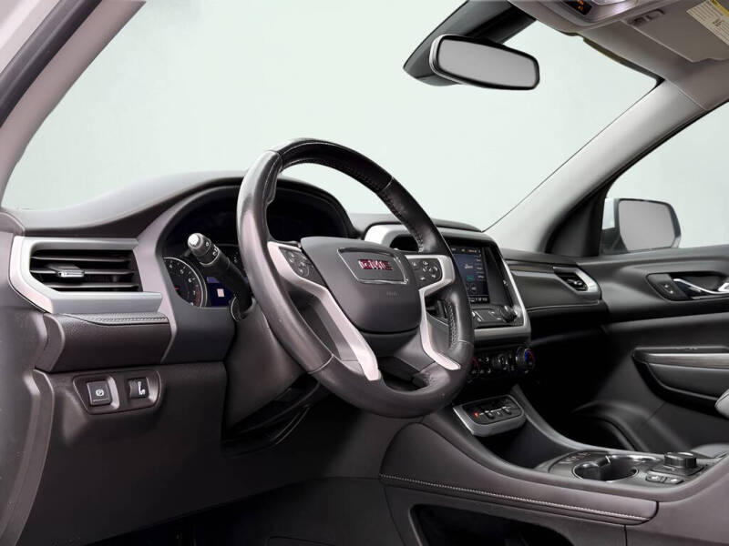 2021 GMC Acadia SLT