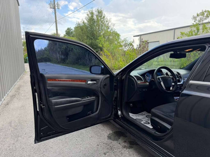 2012 Chrysler 300
