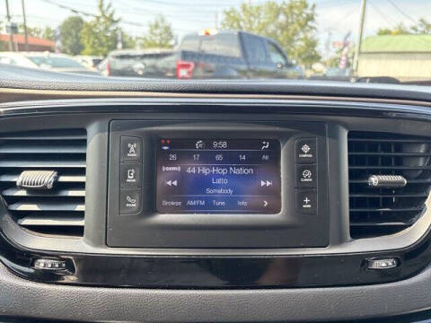 2017 Chrysler Pacifica Touring