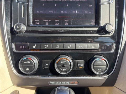 2017 Volkswagen Passat 1.8T R-Line