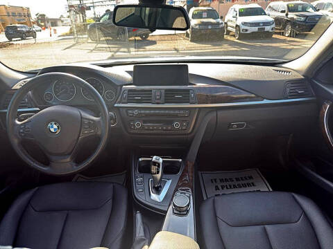 2015 BMW 3 Series 320i