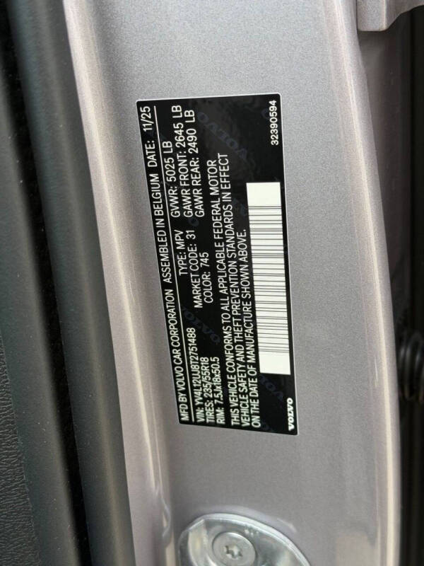2026 Volvo XC40 B5 Core