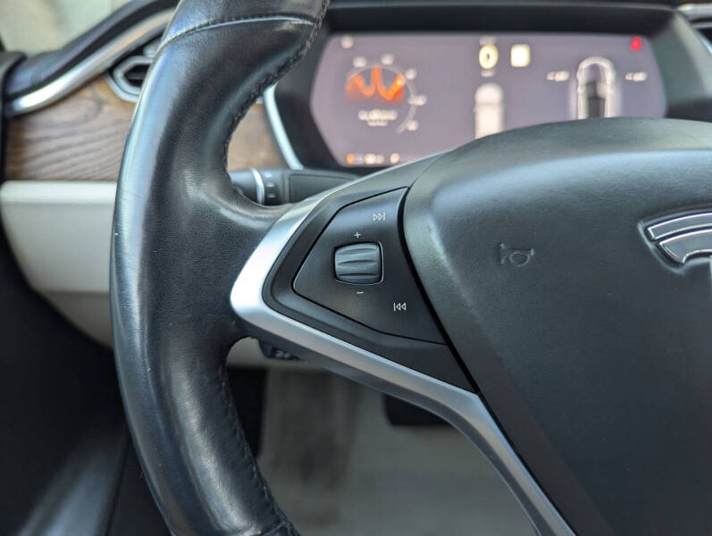 2017 Tesla Model S 75D