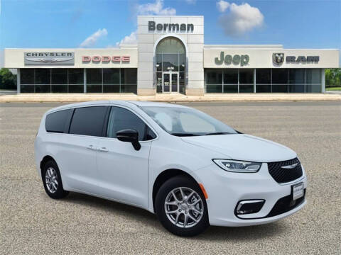 2024 Chrysler Pacifica for sale at Berman Chrysler Dodge Jeep Ram in Oak Lawn IL