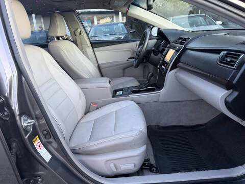 2017 Toyota Camry XLE