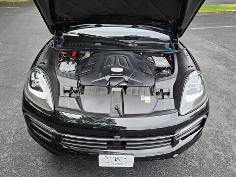 2023 Porsche Cayenne Platinum Edition