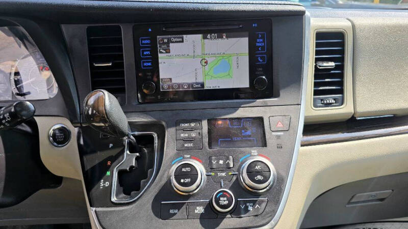 2017 Toyota Sienna