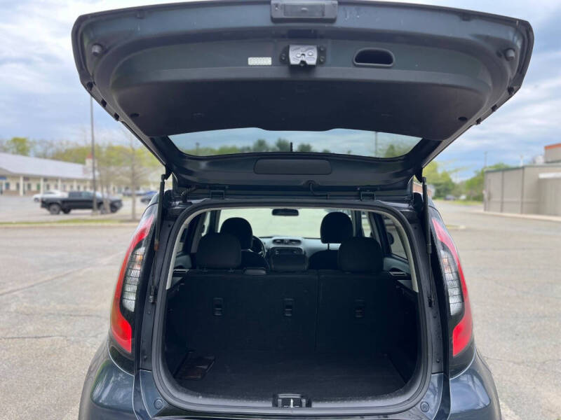 2016 Kia Soul +