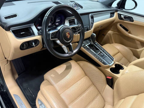 2018 Porsche Macan Turbo