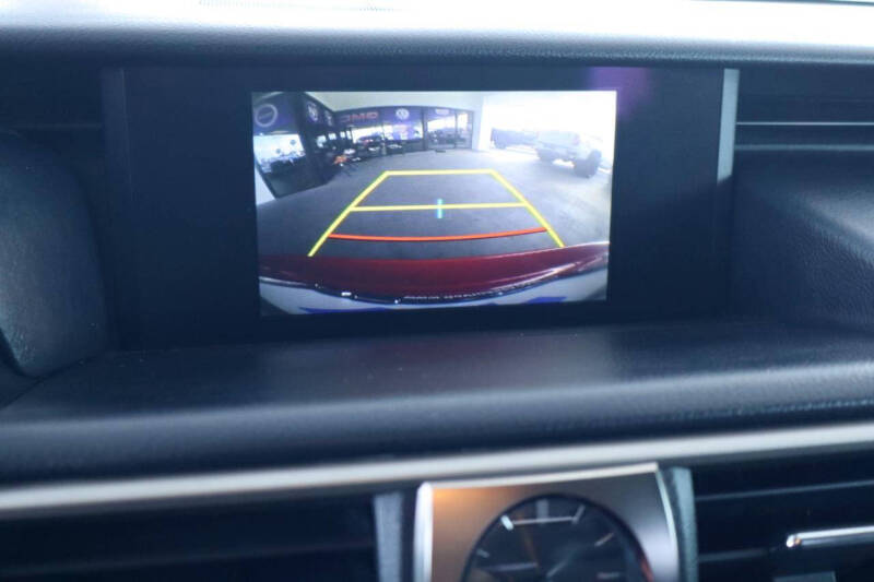 2018 Lexus IS 300