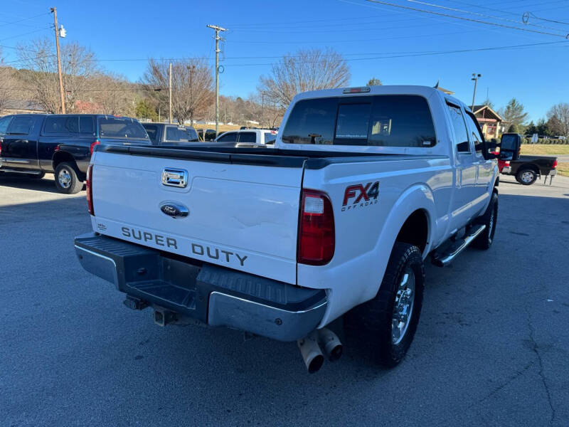 2016 Ford F-350 Super Duty Lariat photo 6