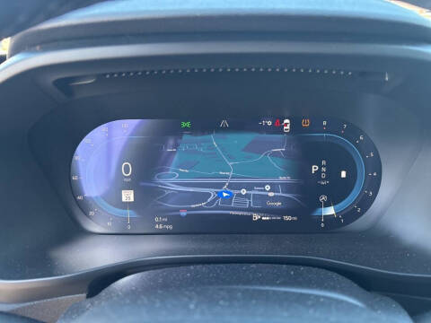 2025 Volvo XC40 B5 Plus Bright Theme