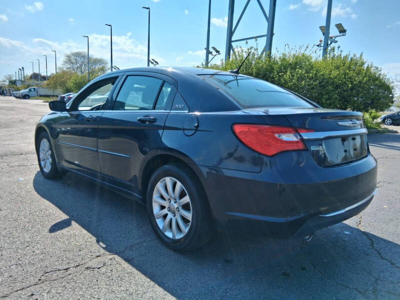 2012 Chrysler 200 Touring