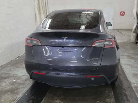 2024 Tesla Model Y Long Range