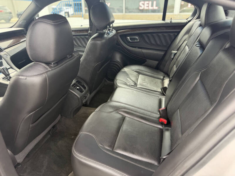 2018 Ford Taurus Limited