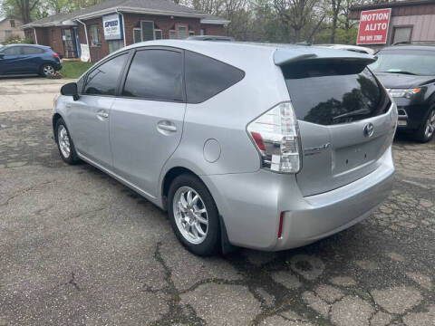 2012 Toyota Prius v Two