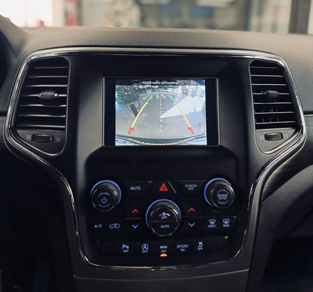 2020 Jeep Grand Cherokee Laredo E