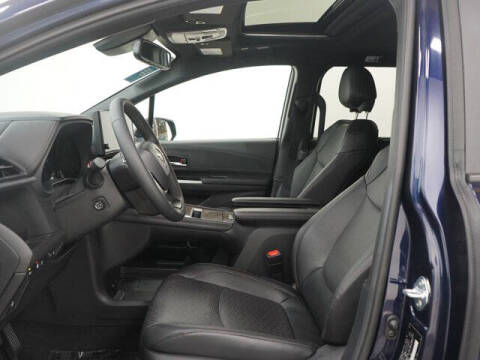 2025 Toyota Sienna Platinum 7-Passenger