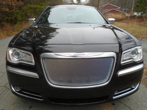 2013 Chrysler 300 C John Varvatos Luxury Edition