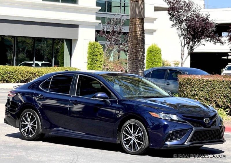 2022 Toyota Camry SE