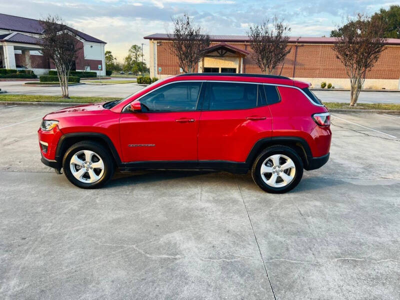 2018 Jeep Compass Latitude photo 4