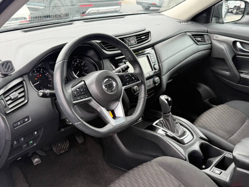 2019 Nissan Rogue S
