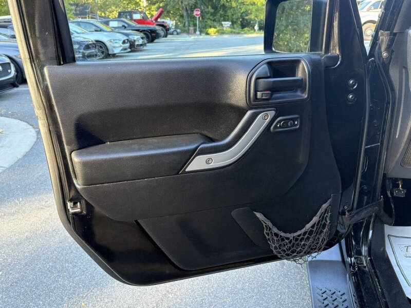 2012 Jeep Wrangler Sahara