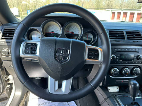 2014 Dodge Challenger SXT Plus