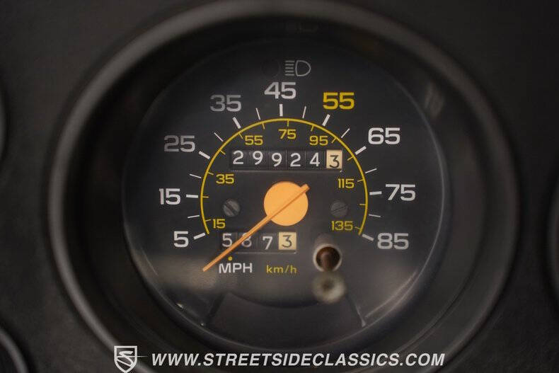 1988 Chevrolet R/V 3500 Series