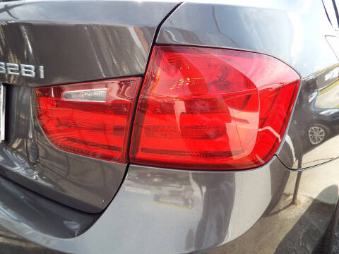 2012 BMW 3 Series 328i