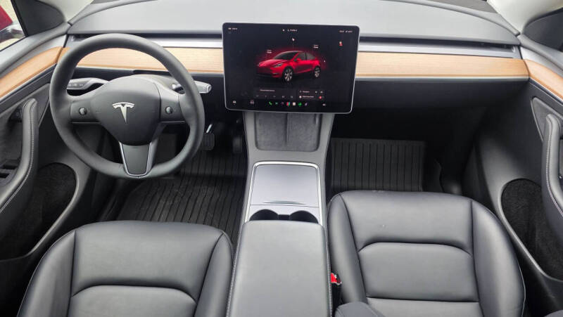 2024 Tesla Model Y Long Range