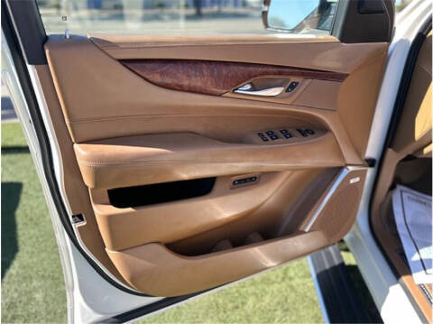2015 Cadillac Escalade Platinum