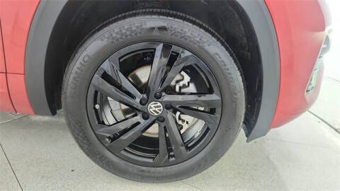 2025 Volkswagen Atlas Cross Sport SEL R-Line Black 4Motion